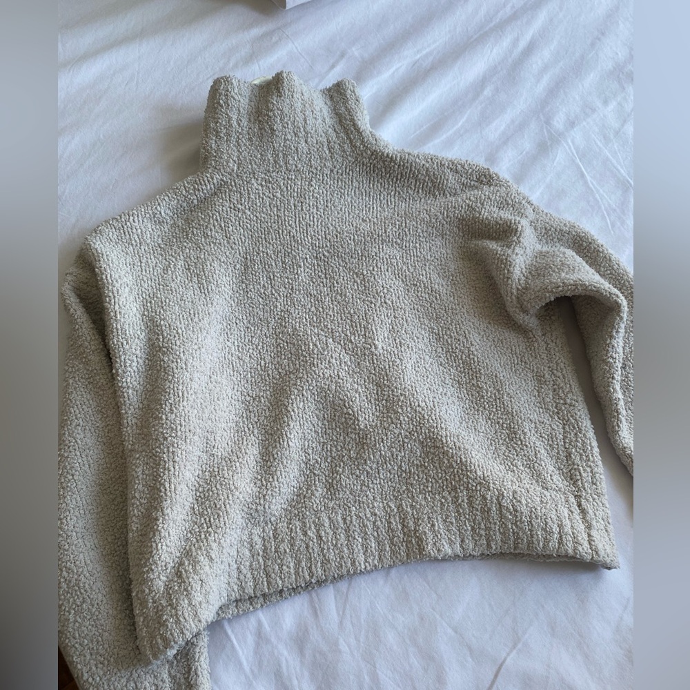 Hollister Co. Women's Ivory Sweatshirt - XS - Picture 7 of 7